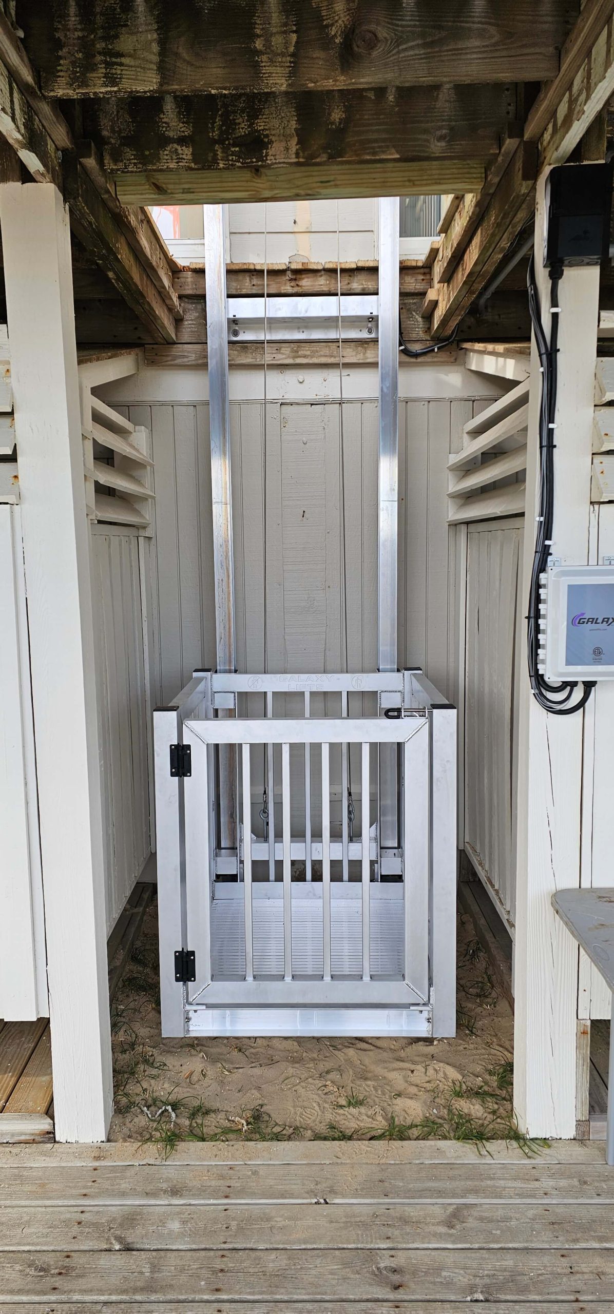 outdoor residential lift