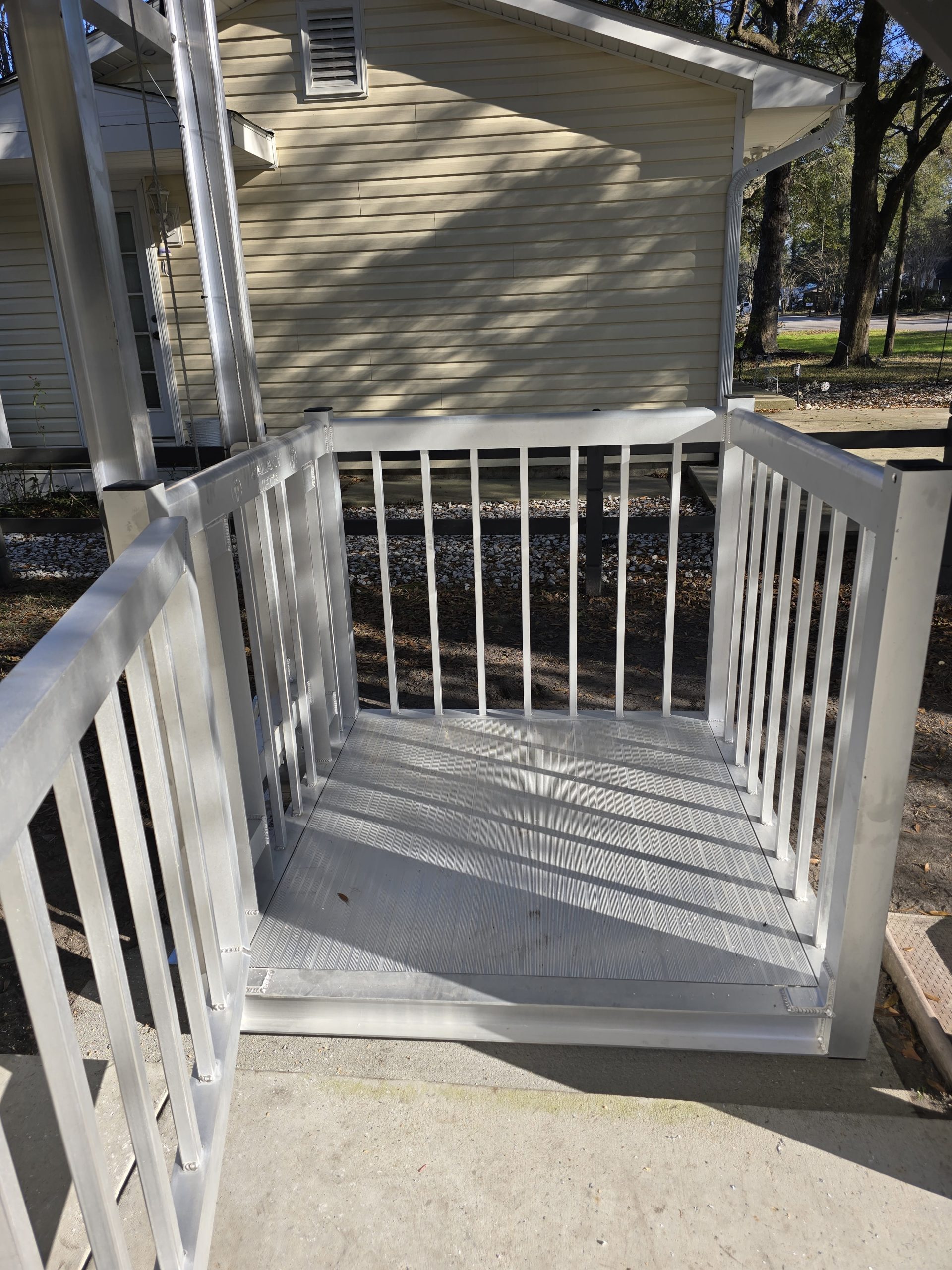 outdoor residential lift