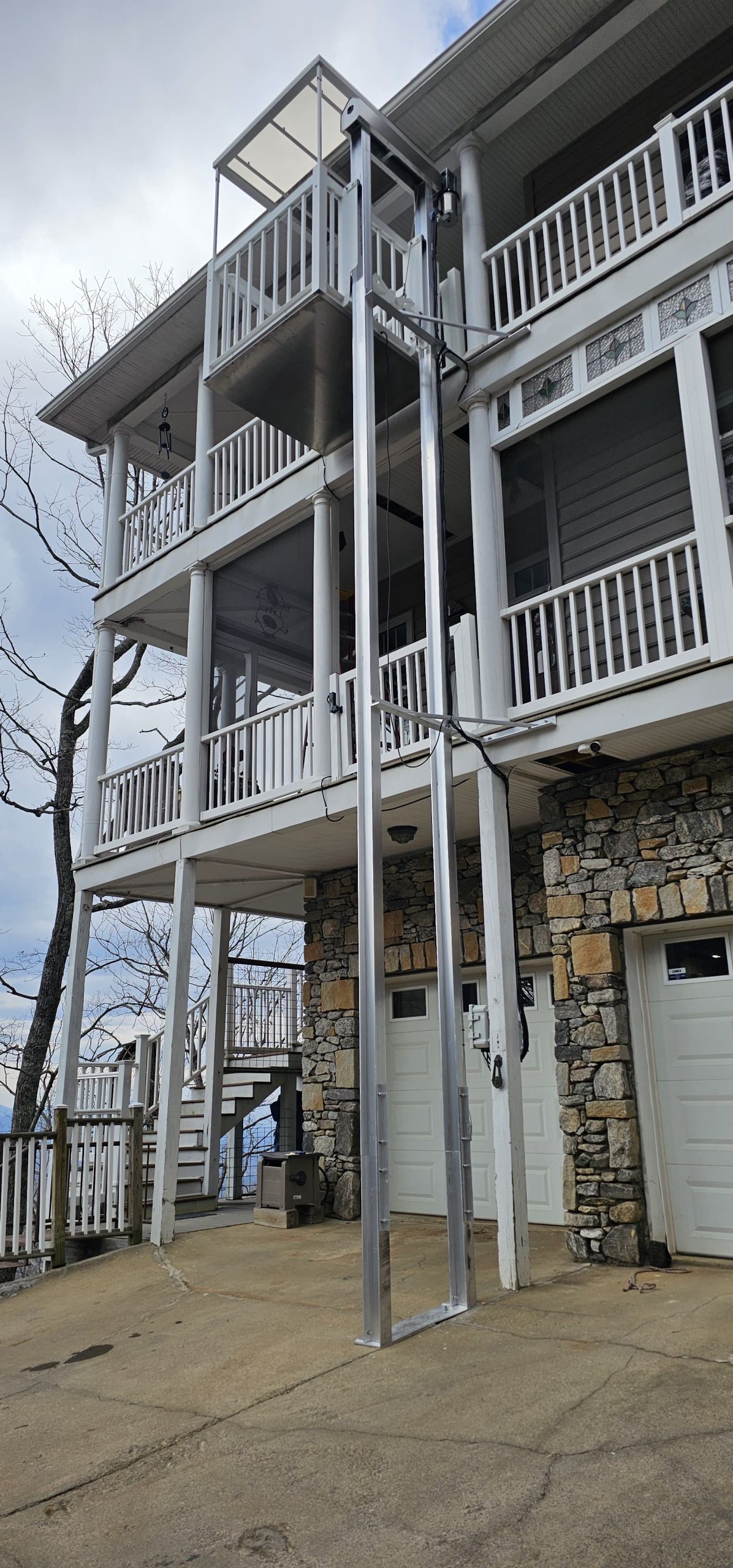 outdoor residential lift