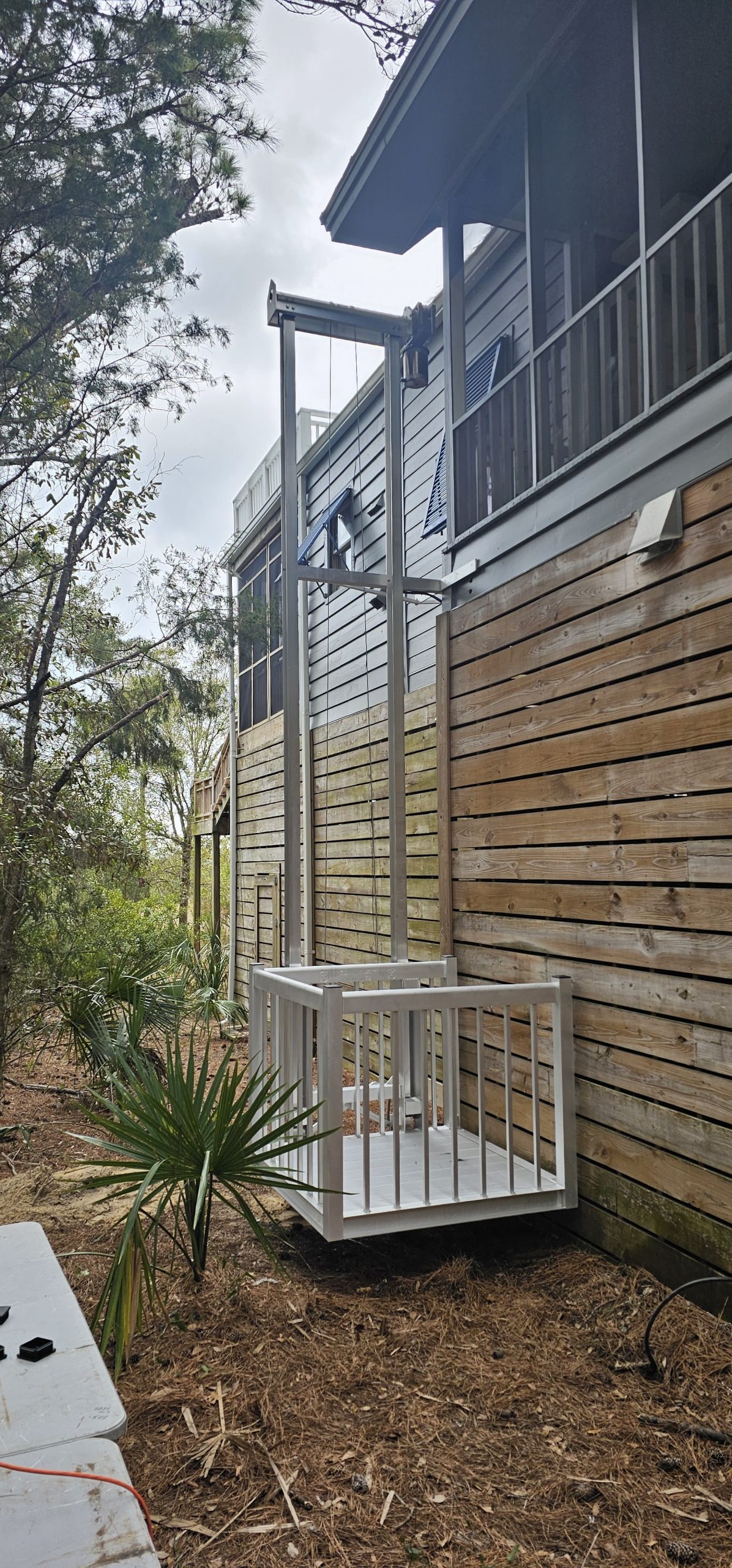 outdoor residential lift